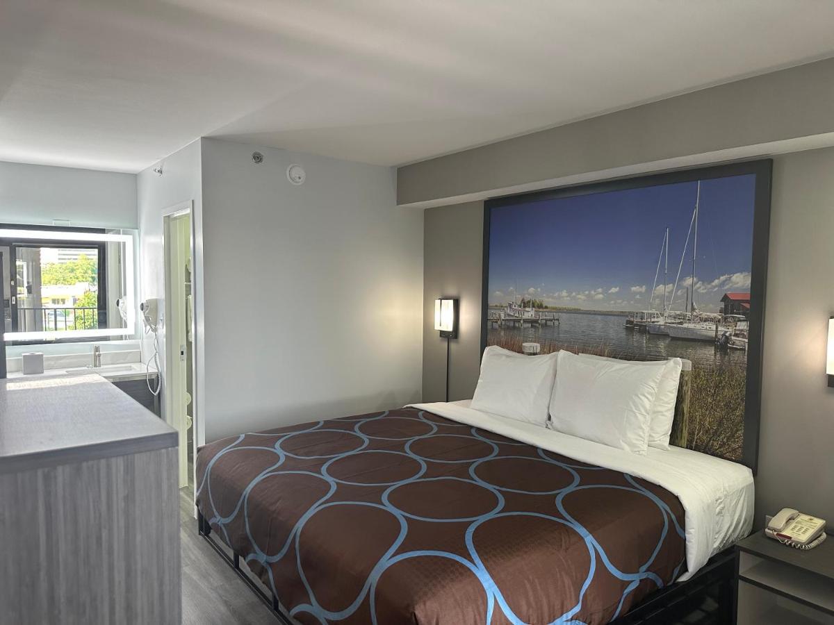 Super 8 By Wyndham Baltimore Northwest ภายนอก รูปภาพ