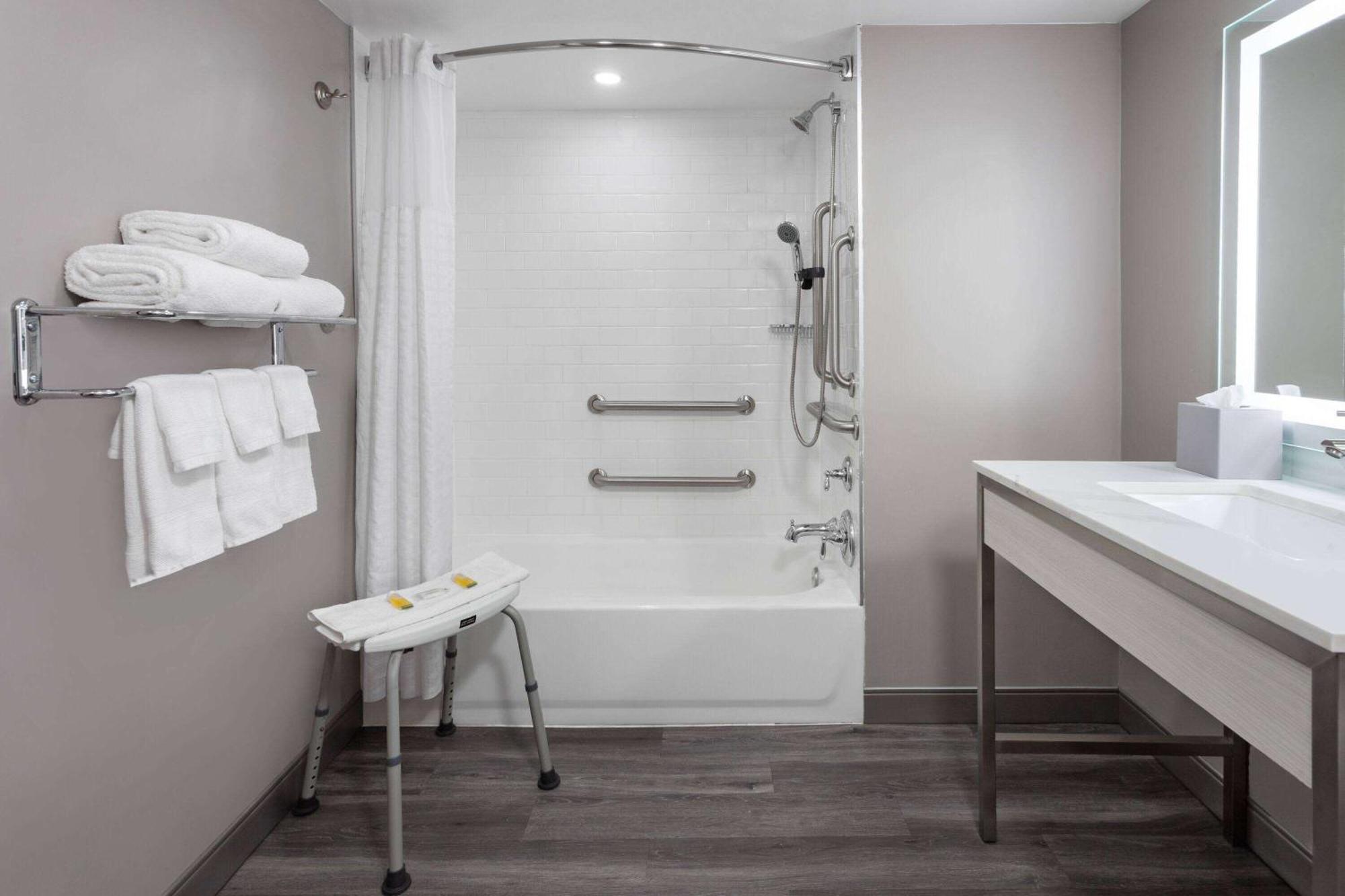 Super 8 By Wyndham Baltimore Northwest ภายนอก รูปภาพ